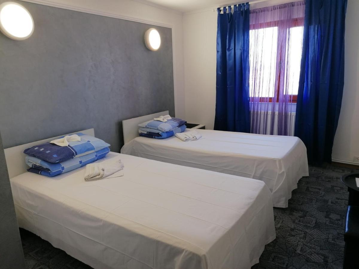 Hotel Hobby 胡内多阿拉 外观 照片